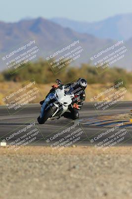 media/Dec-09-2023-SoCal Trackdays (Sat) [[76a8ac2686]]/Turn 15 Set 1 (230pm)/